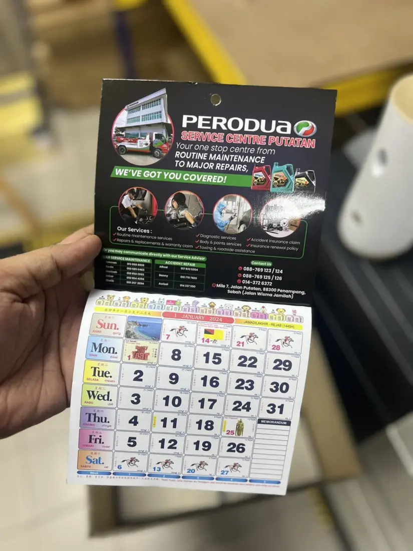 Contoh hasil cetakan Wall Calendar automotif